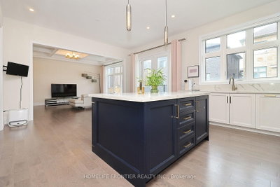 8 Planet Street • Richmond Hill, ON photo 6