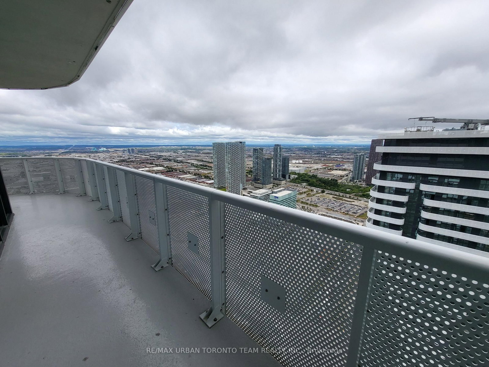 6512-225 Commerce St, Vaughan, view 5