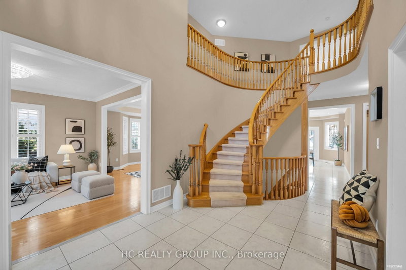 77 Sutcliffe Crescent