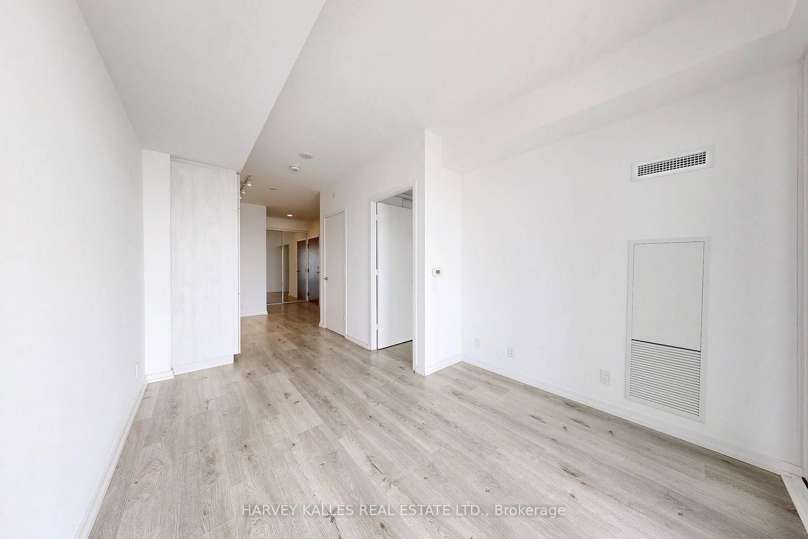 2807-7890 Jane St, Vaughan, view 10