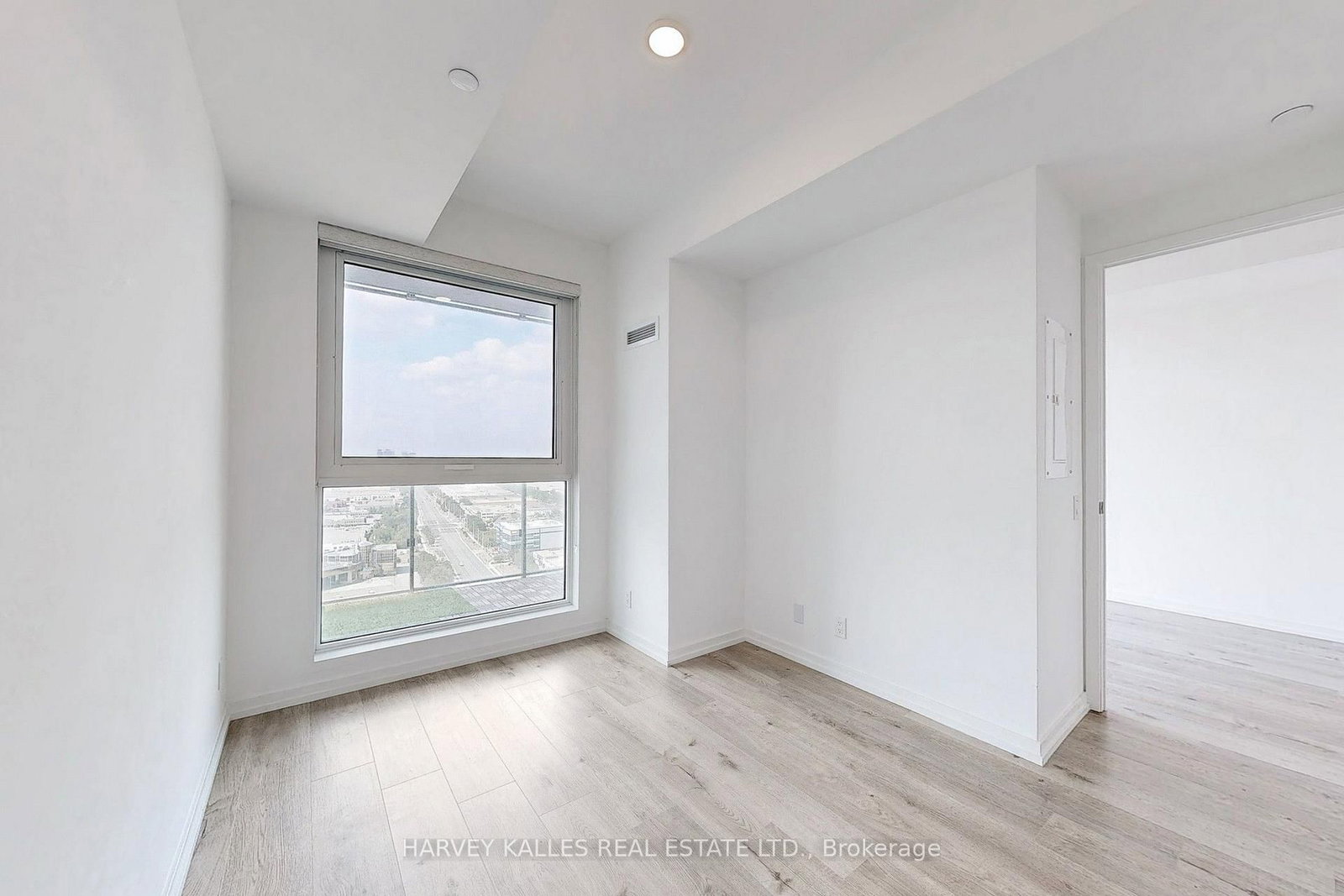 2807-7890 Jane St, Vaughan, view 16