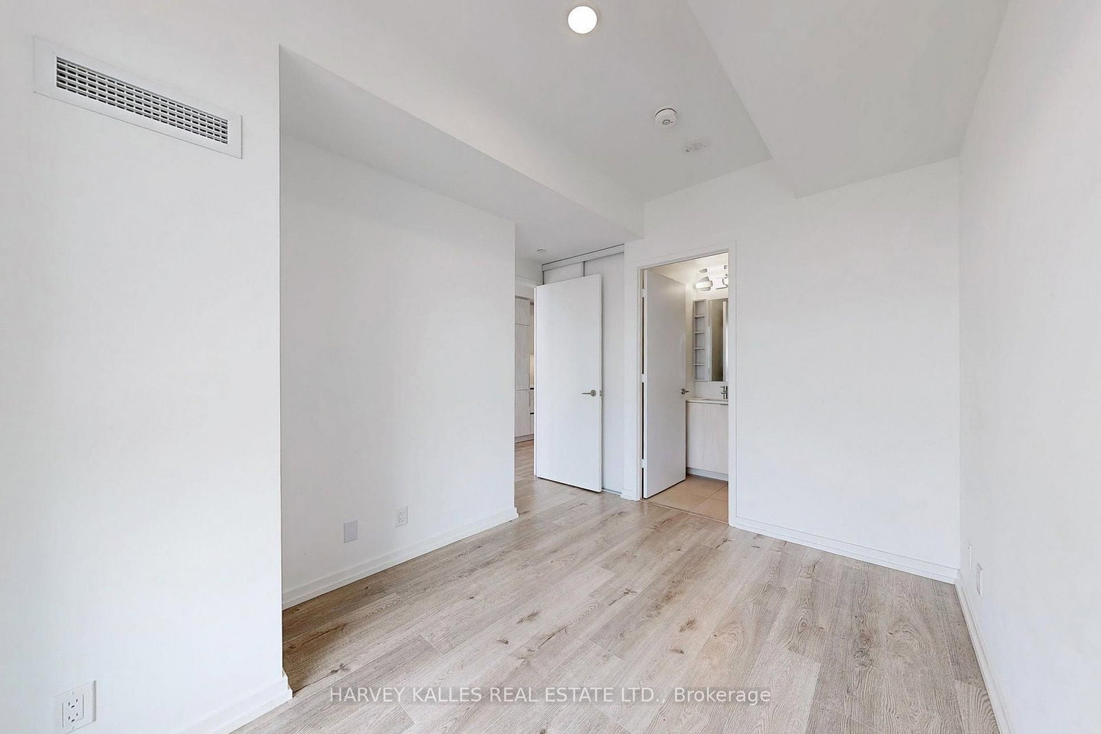 2807-7890 Jane St, Vaughan, view 17