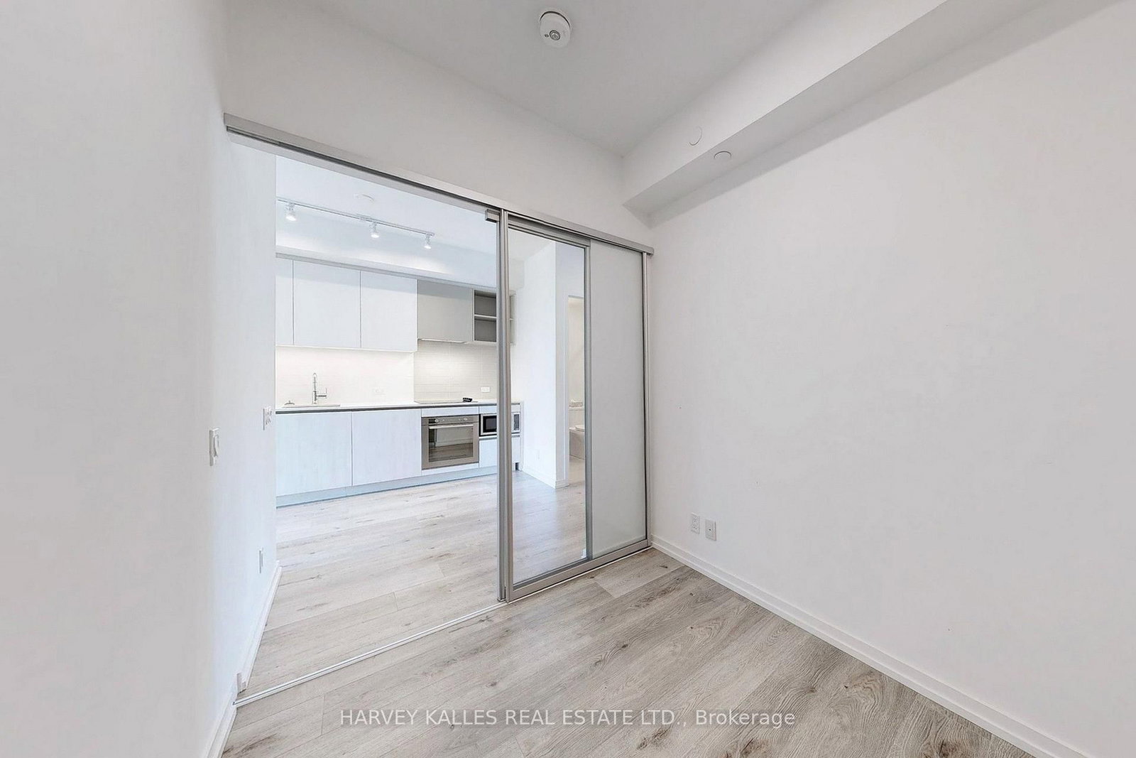 2807-7890 Jane St, Vaughan, view 20