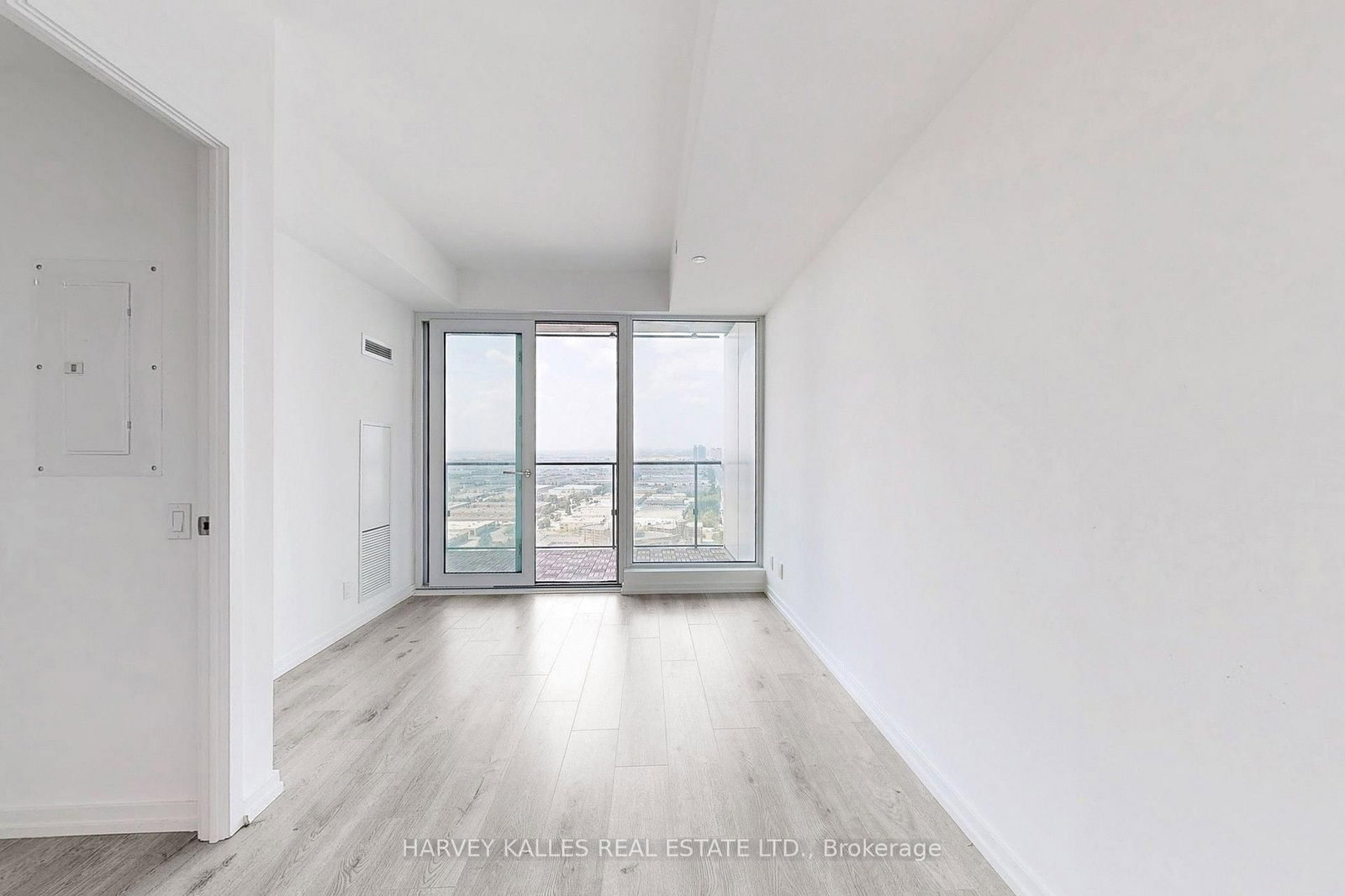 2807-7890 Jane St, Vaughan, view 8