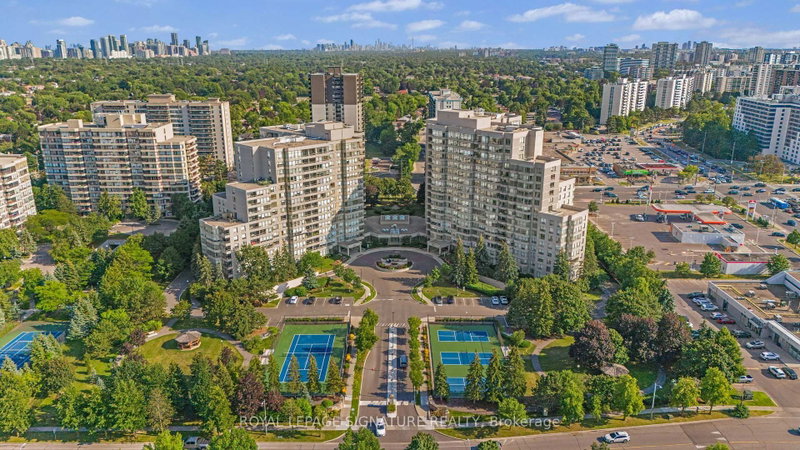 1410 - 11 Townsgate Drive
