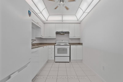 11 Townsgate Drive • #1410 • Vaughan, ON photo 9