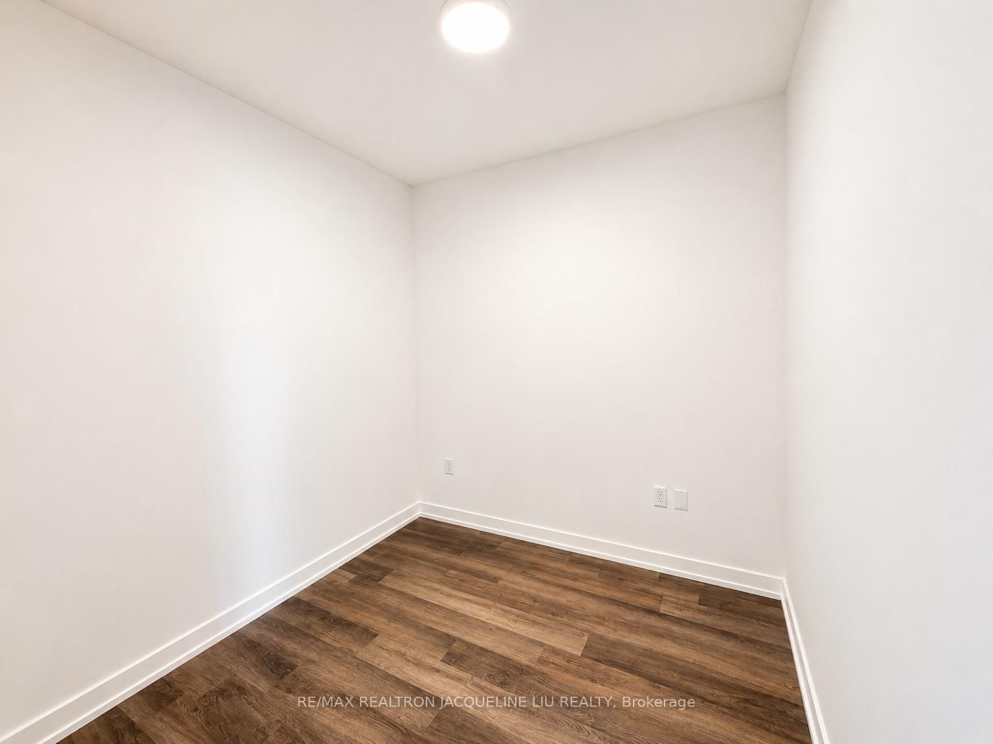 1009-21 Meadowdale Rd, Vaughan, view 10