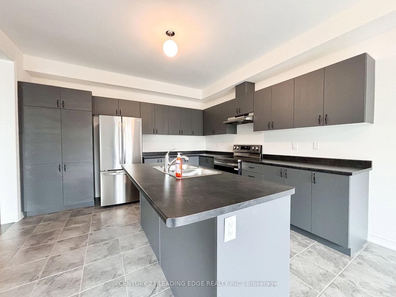 19 Wakefield Boulevard • Essa, ON photo 10