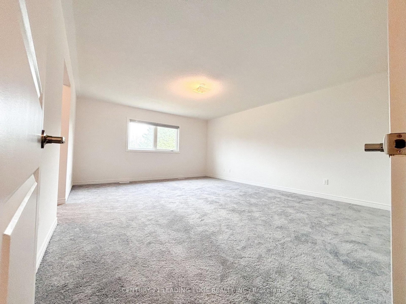 19 Wakefield Boulevard • Essa, ON photo 15