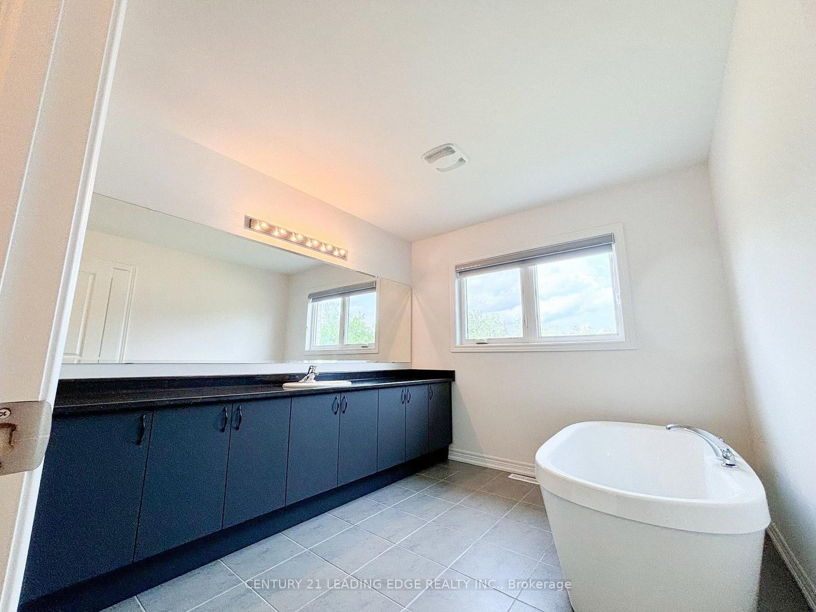 19 Wakefield Boulevard • Essa, ON photo 17
