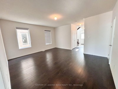 19 Wakefield Boulevard • Essa, ON photo 8