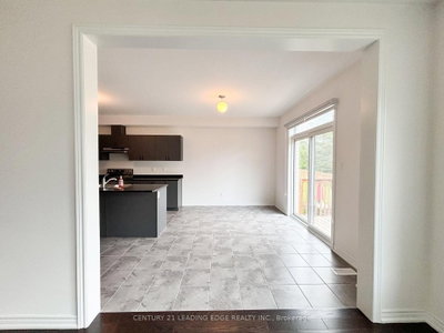19 Wakefield Boulevard • Essa, ON photo 9