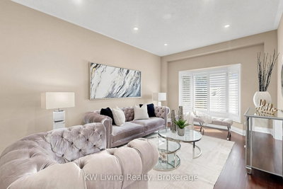 46 Clarendon Drive • Richmond Hill, ON photo 5