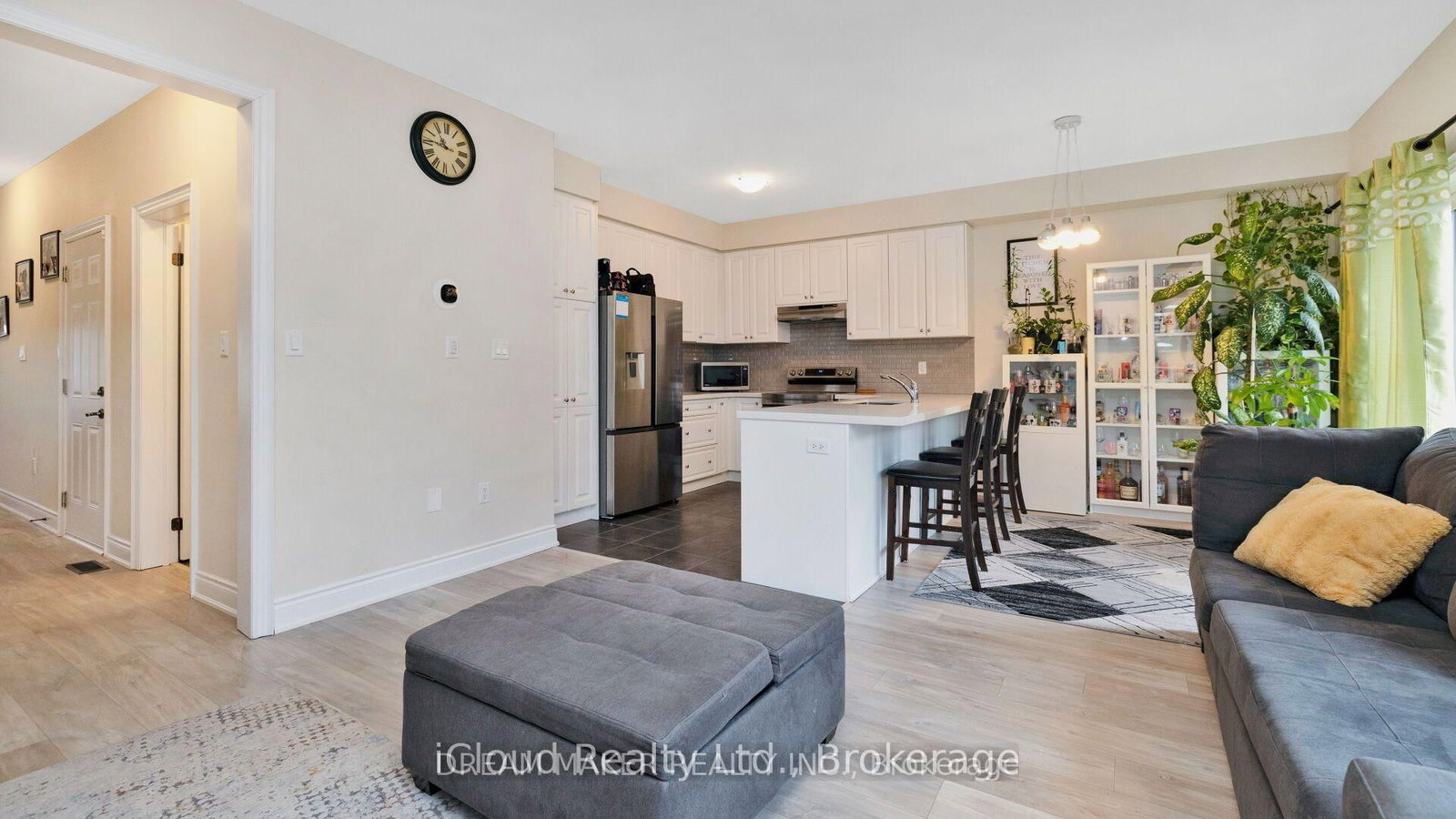 73 Lorne Thomas Place • New Tecumseth, ON photo 12