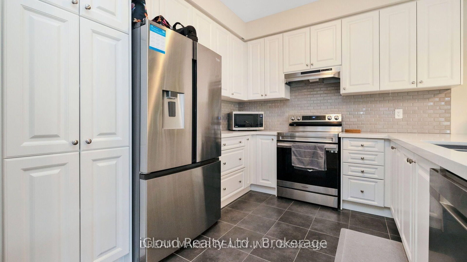 73 Lorne Thomas Place • New Tecumseth, ON photo 14