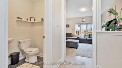73 Lorne Thomas Place • New Tecumseth, ON photo 7