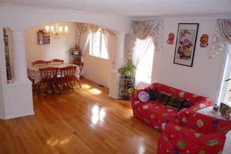 15 Futura Ave, Richmond Hill, L4S1V2 | Image 3