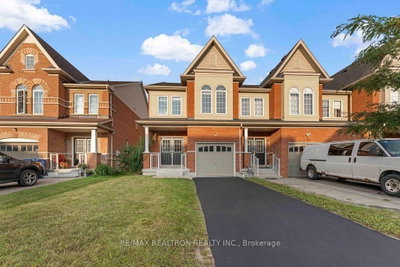 55 Drum Street • Whitchurch-Stouffville, ON photo 2