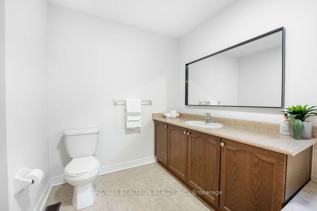 55 Drum Street • Whitchurch-Stouffville, ON photo 36