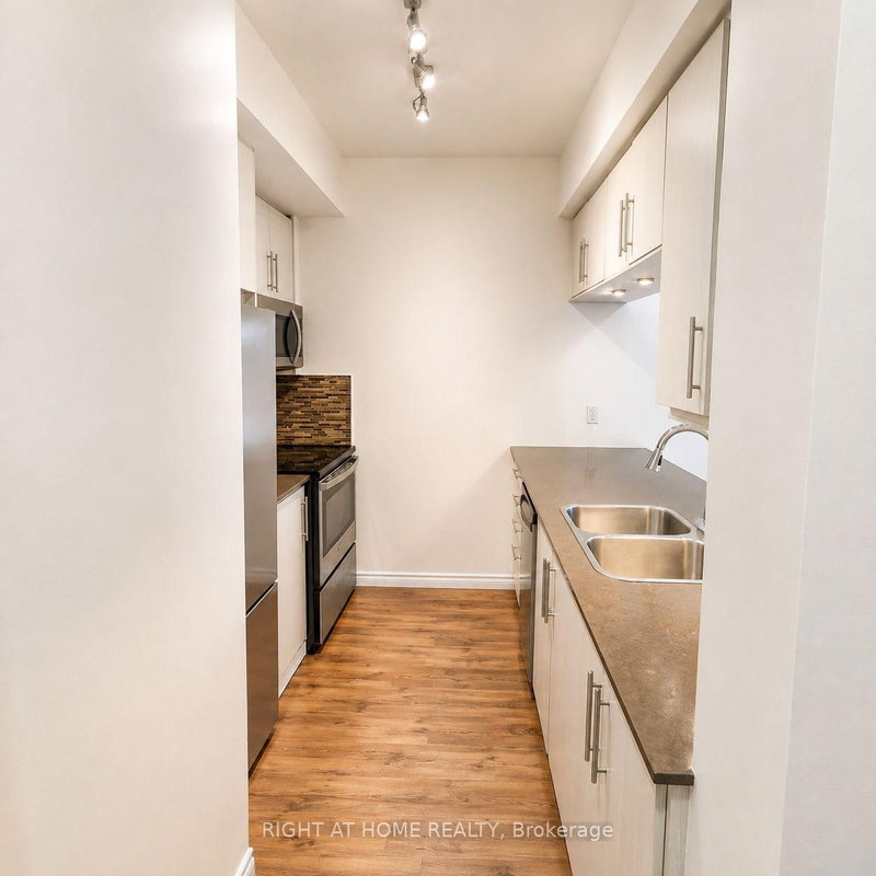 403 - 65 Oneida Crescent