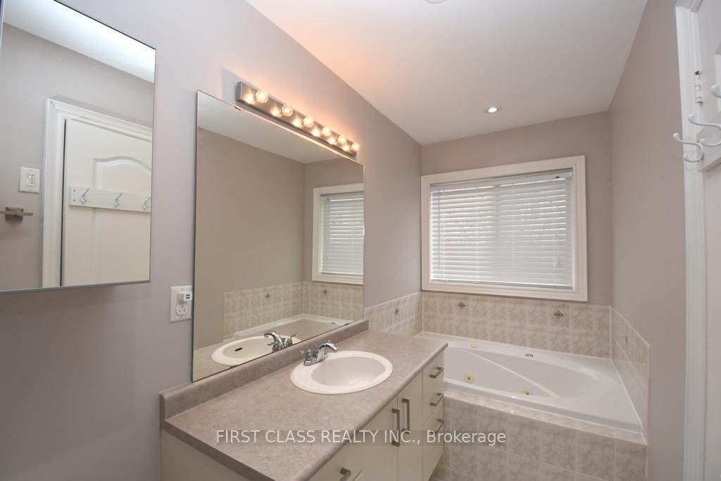 42 Village Vista Way, Vaughan, view 23
