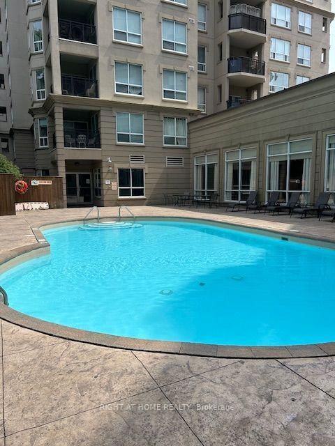 2 Maison Parc Court • #403 • Vaughan, ON photo 13