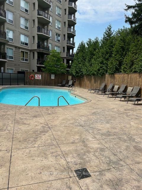 2 Maison Parc Court • #403 • Vaughan, ON photo 14