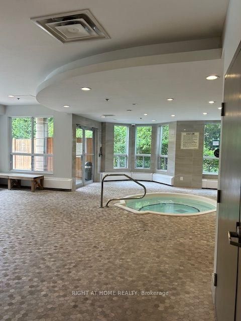 2 Maison Parc Court • #403 • Vaughan, ON photo 17