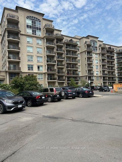 403 - 2 Maison Parc Court