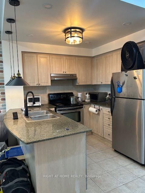 2 Maison Parc Court • #403 • Vaughan, ON photo 23