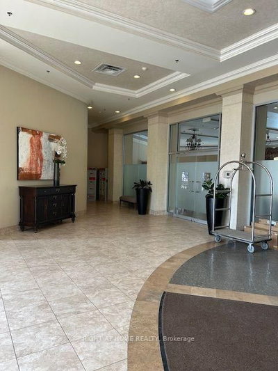 2 Maison Parc Court • #403 • Vaughan, ON photo 8