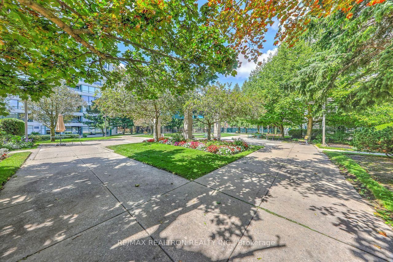 120 Promenade Circle • #614 • Vaughan, ON photo 10