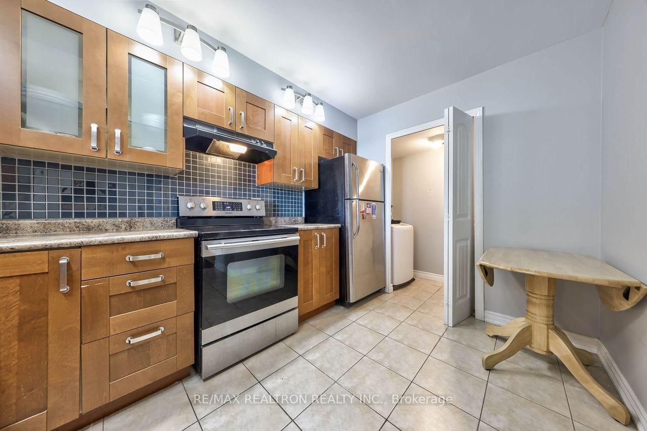 120 Promenade Circle • #614 • Vaughan, ON photo 24