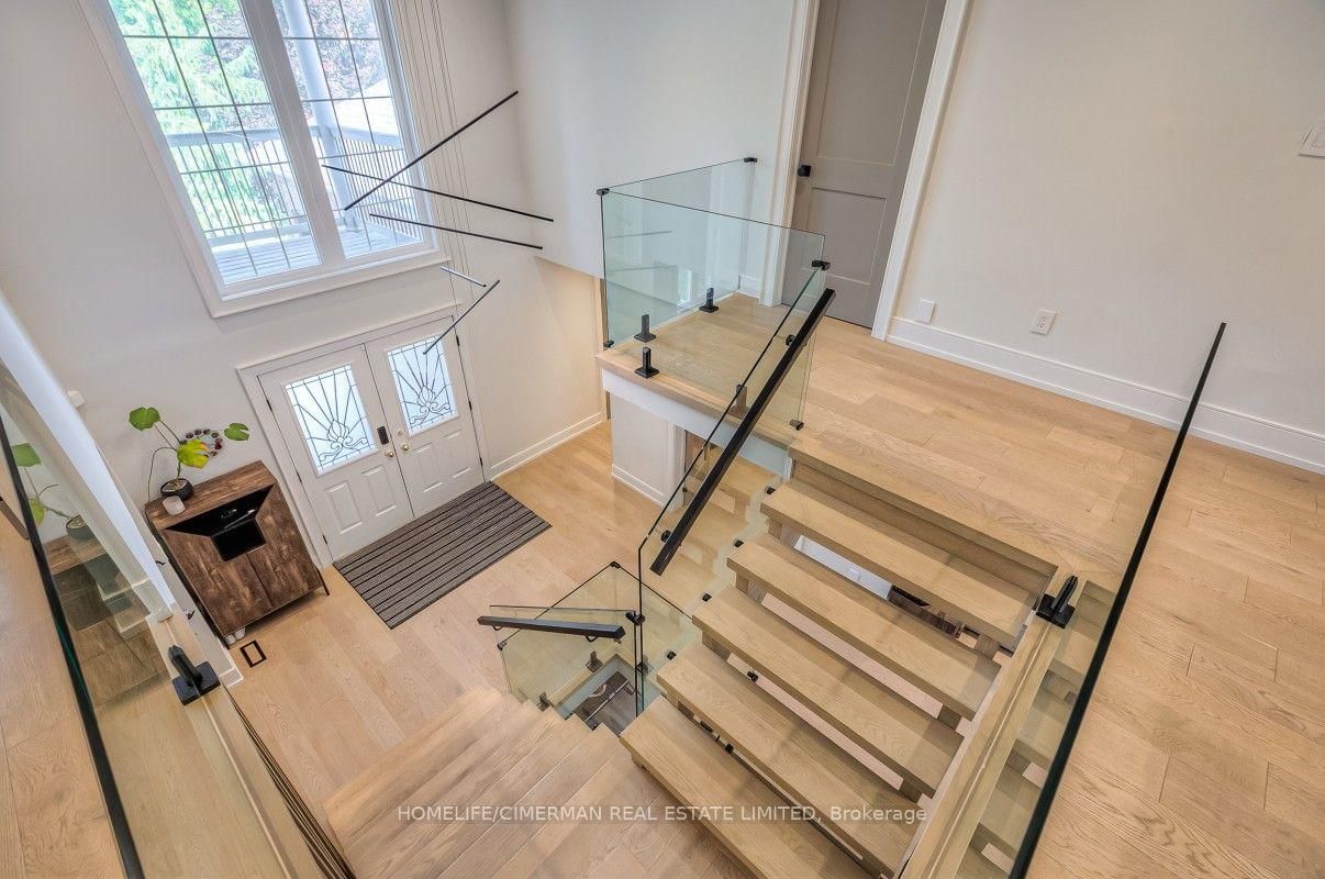 365 Kennedy Street W • Aurora, ON photo 13
