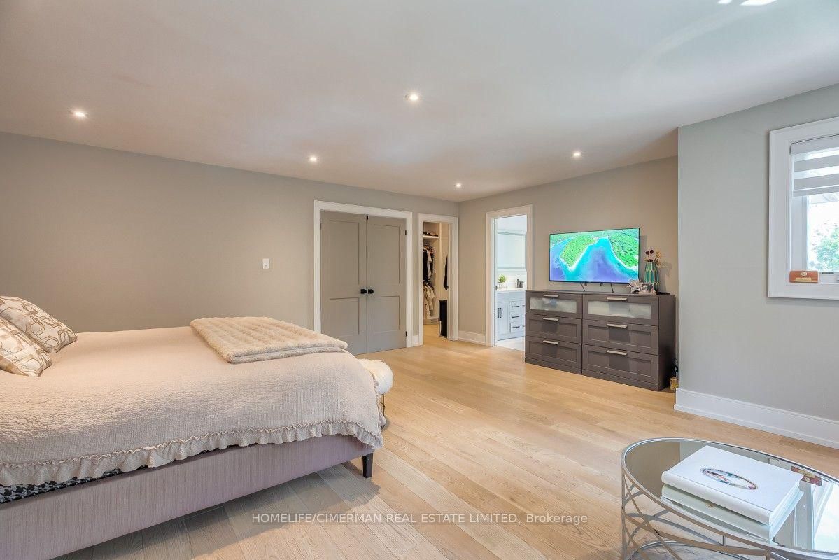 365 Kennedy Street W • Aurora, ON photo 15