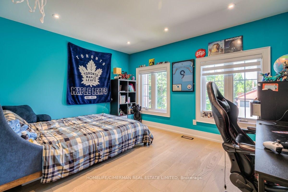 365 Kennedy Street W • Aurora, ON photo 19