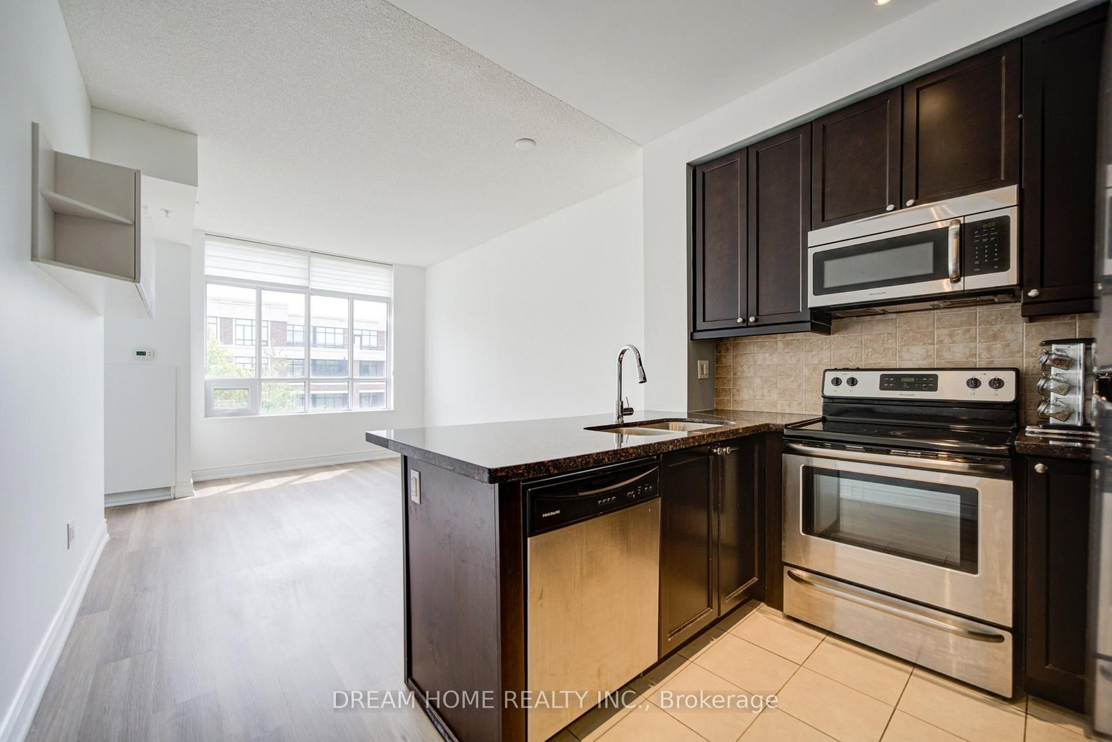 2396 Major Mackenzie Drive • #322 • Vaughan, ON photo 18