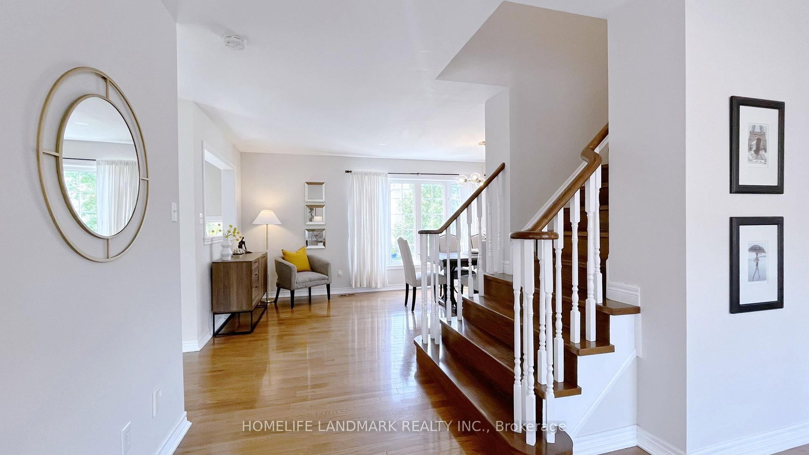 165 Gail Parks Crescent • Newmarket, ON photo 6