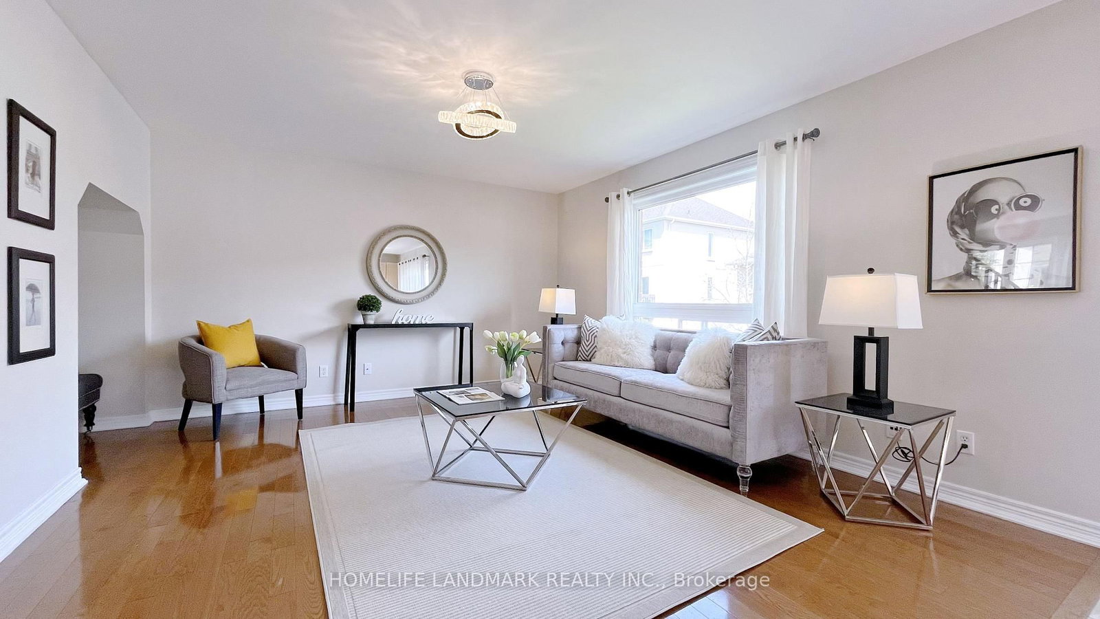 165 Gail Parks Crescent • Newmarket, ON photo 8