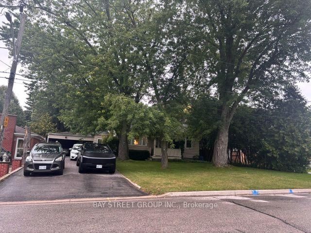 320 Stewart Street • Newmarket, ON photo 4