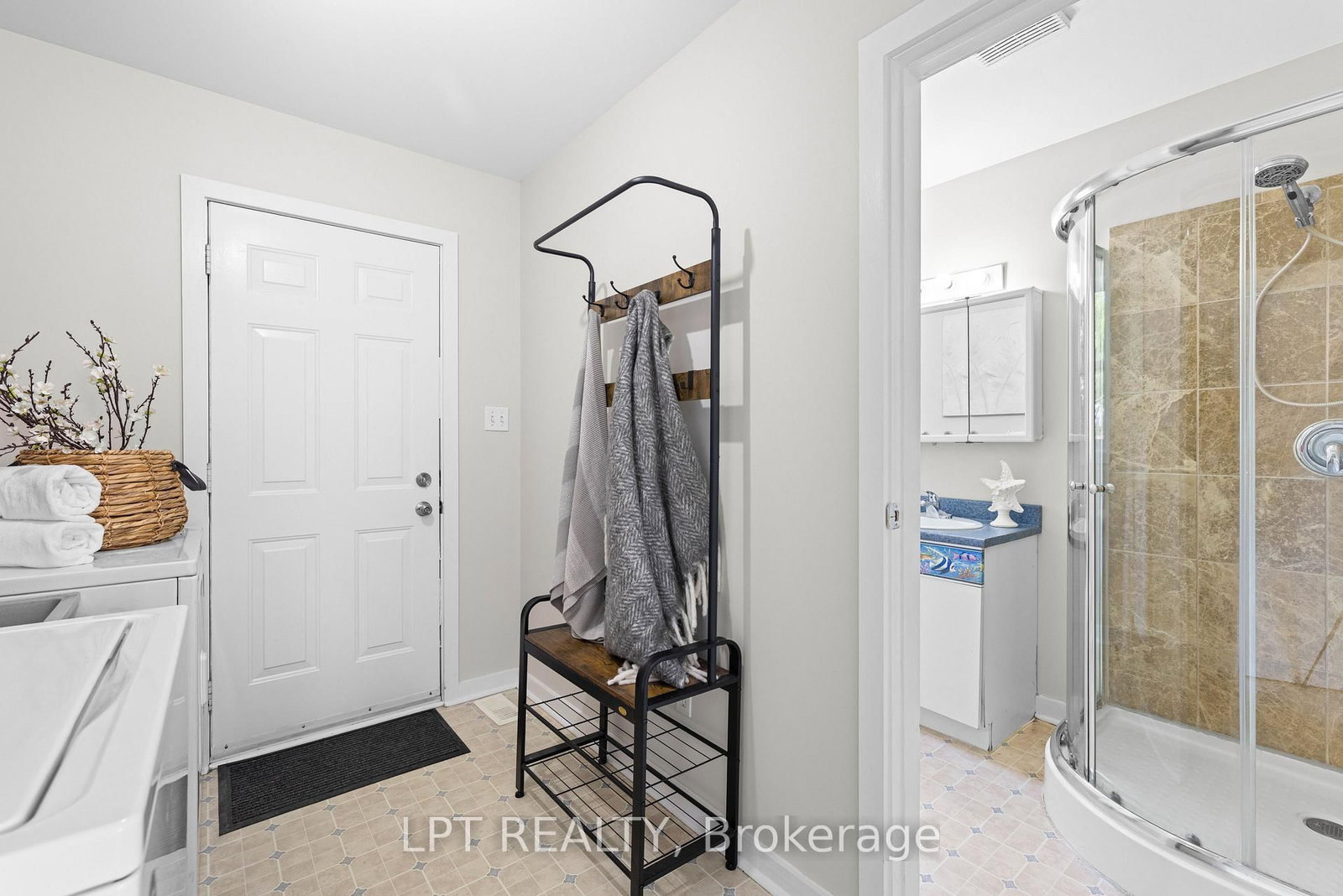 77 Munro St West Street W • Brock, ON photo 15
