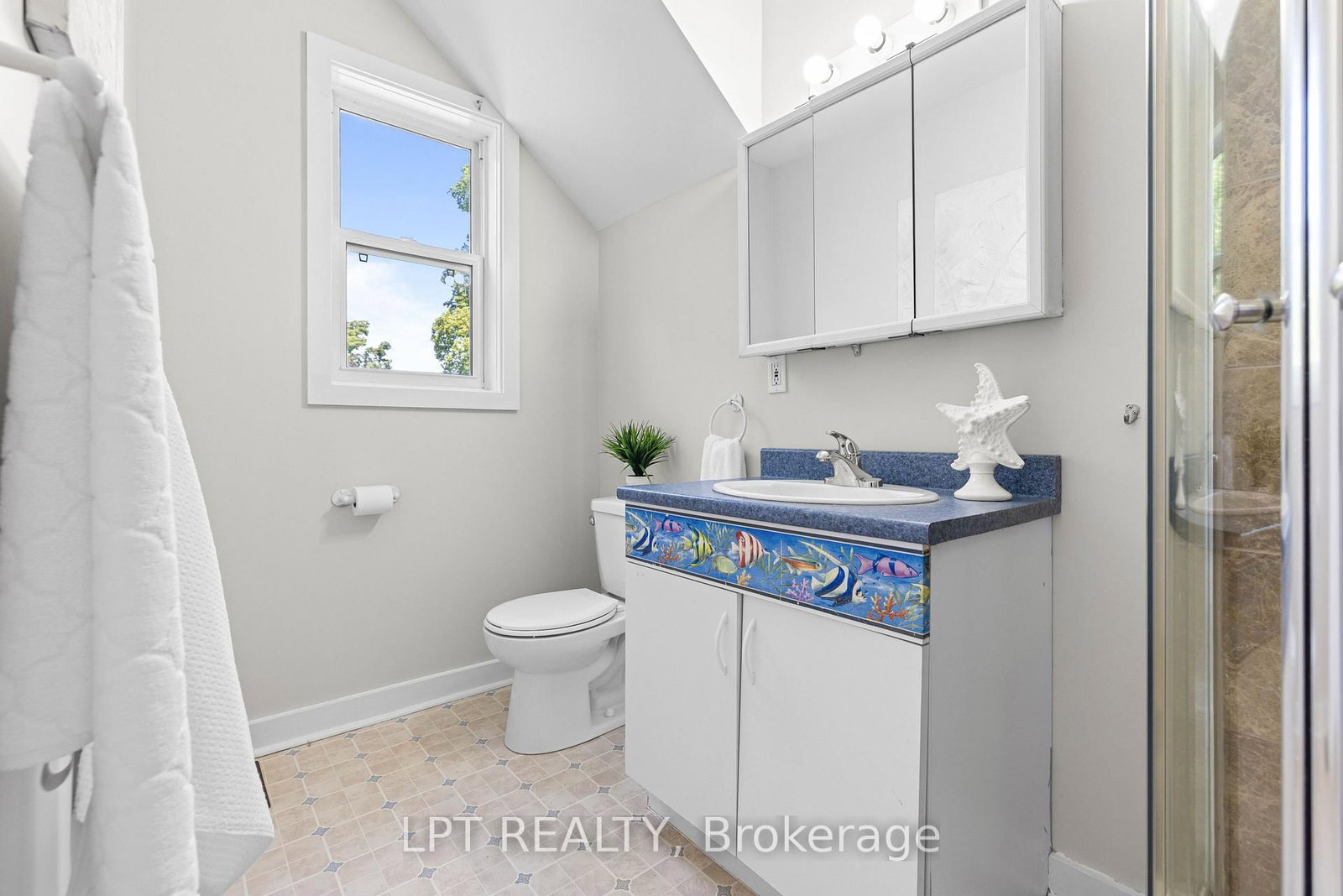 77 Munro St West Street W • Brock, ON photo 17