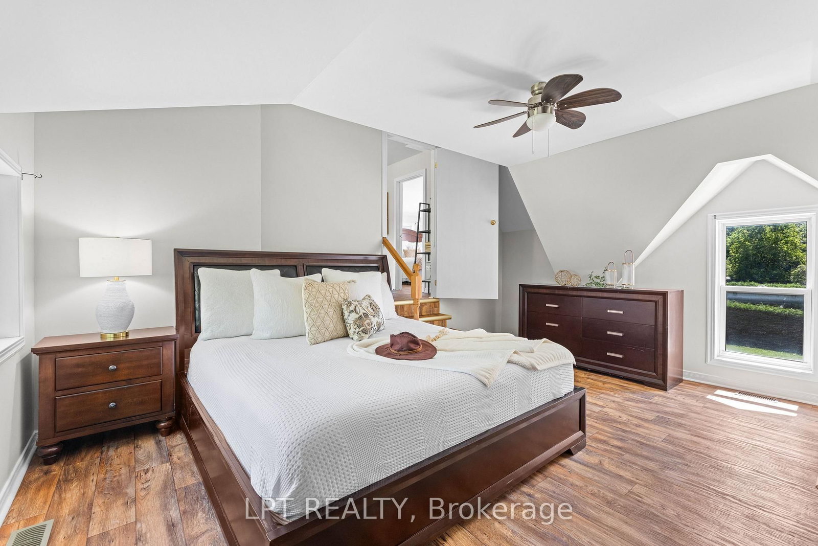77 Munro St West Street W • Brock, ON photo 21