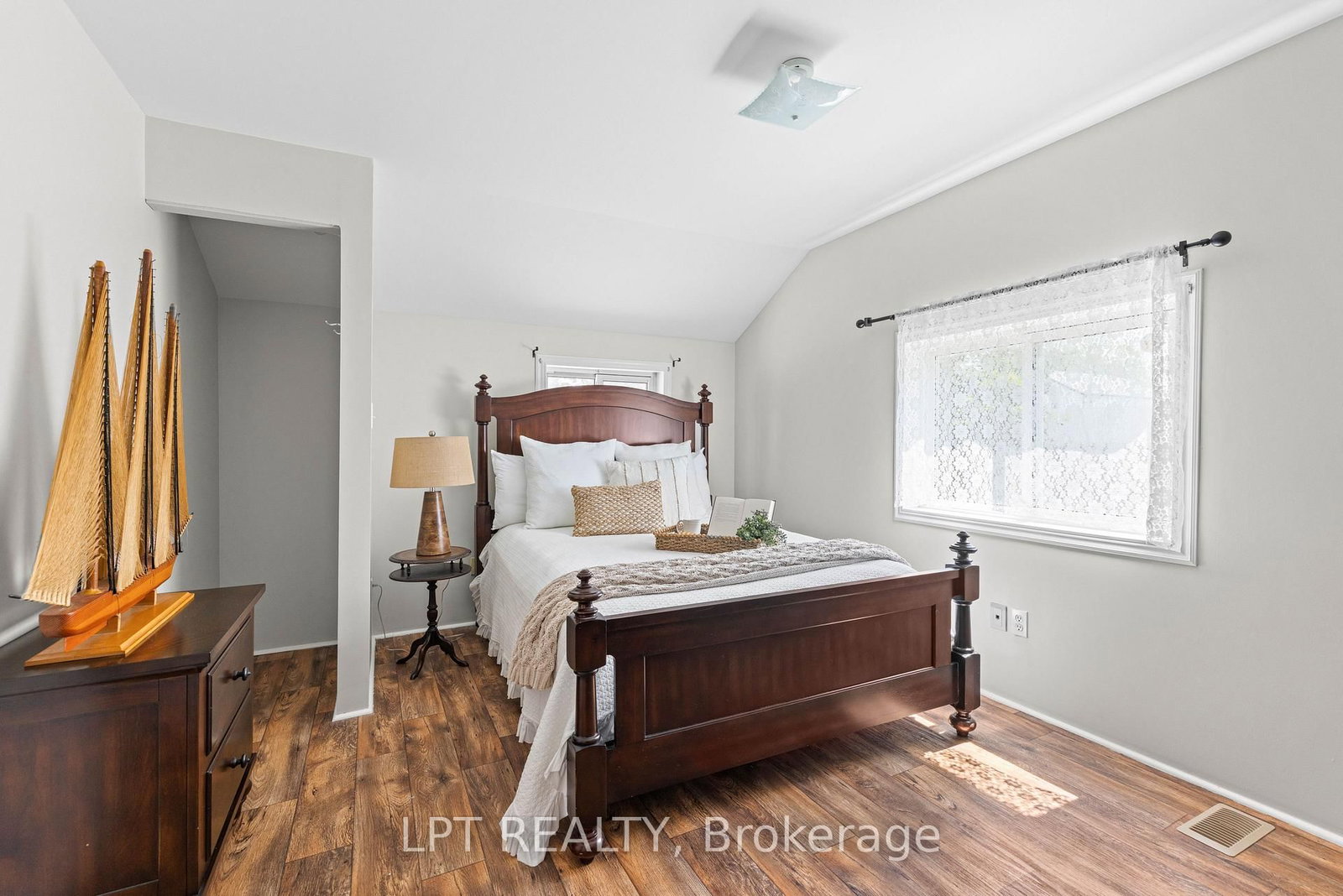 77 Munro St West Street W • Brock, ON photo 23