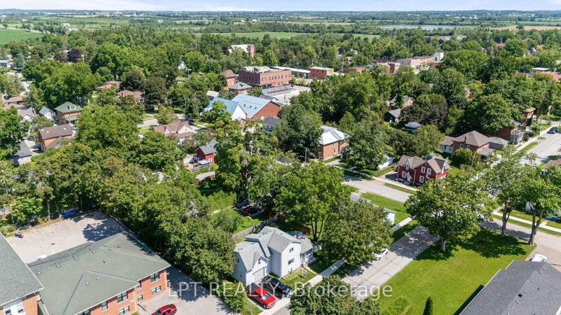 77 Munro St West Street W