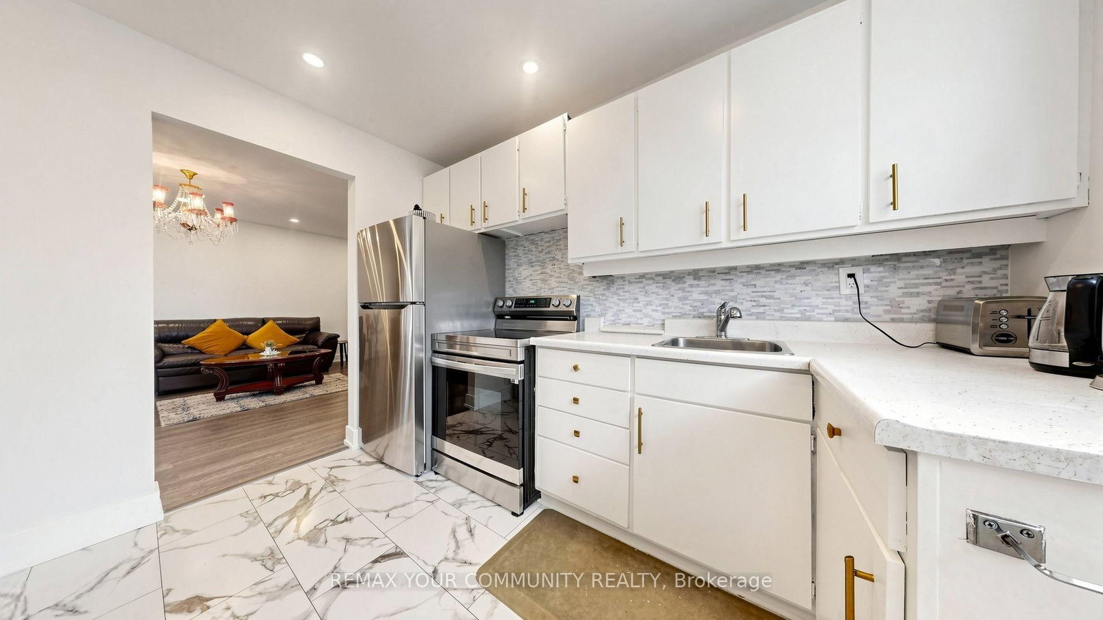 59 Davis Road • Aurora, ON photo 18