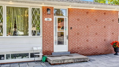 59 Davis Road • Aurora, ON photo 3