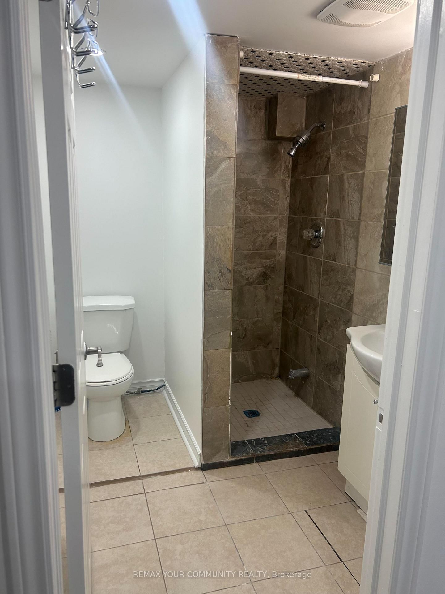 59 Davis Road • Aurora, ON photo 39