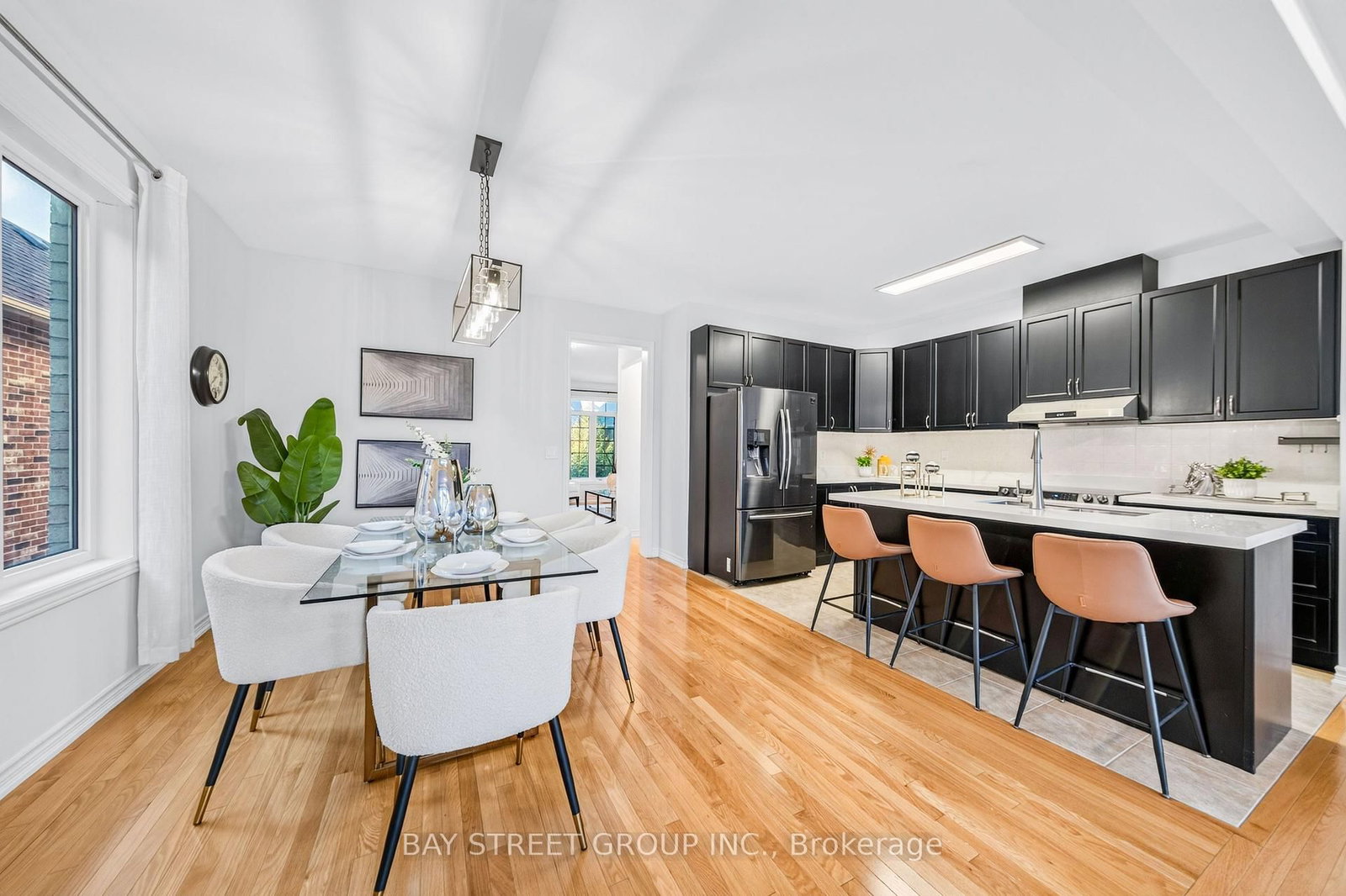 8 Zeng Cheng Drive • Markham, ON photo 16