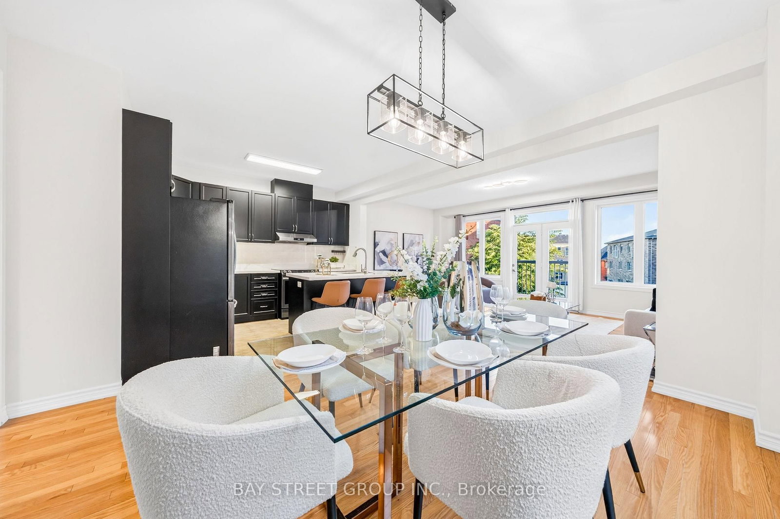 8 Zeng Cheng Drive • Markham, ON photo 17